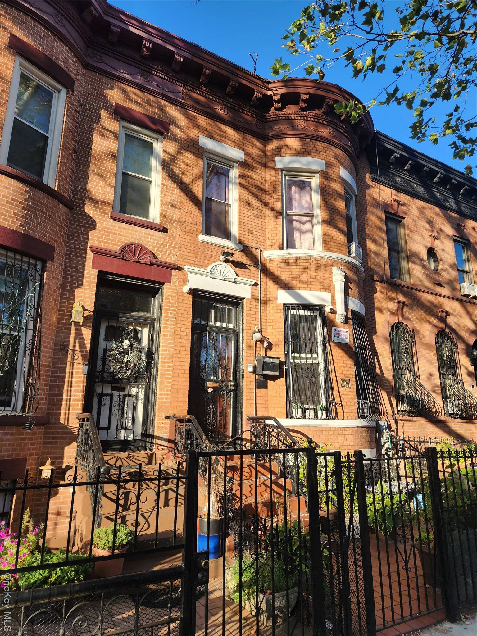 Welcome to 647 St Johns Place where you'll find this estimated 2, 160 Sf Twentieth Century Brick Townhouse located in the Crown Heights neighborhood right off Franklin Avenue.