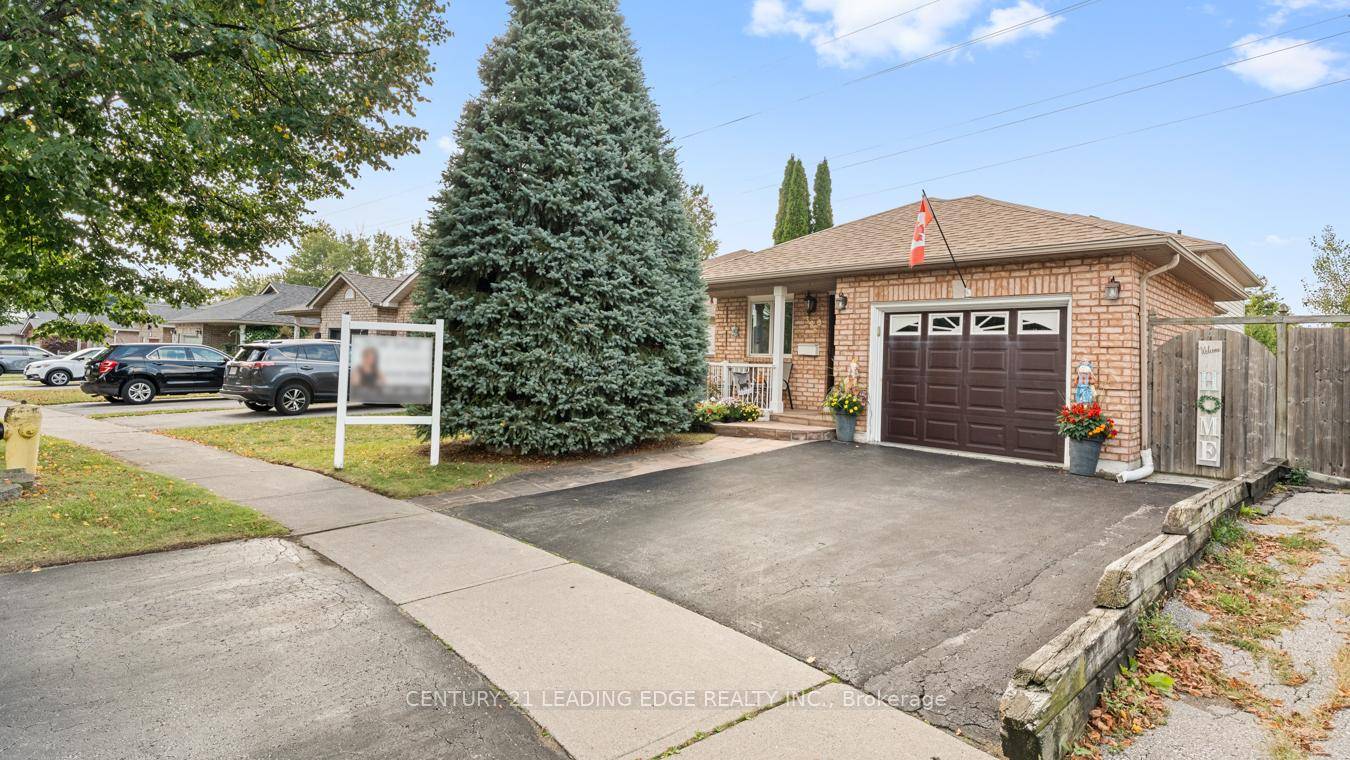 Lovingly cared for by its original owners, this spacious 4 level back split is ready for its next chapter.