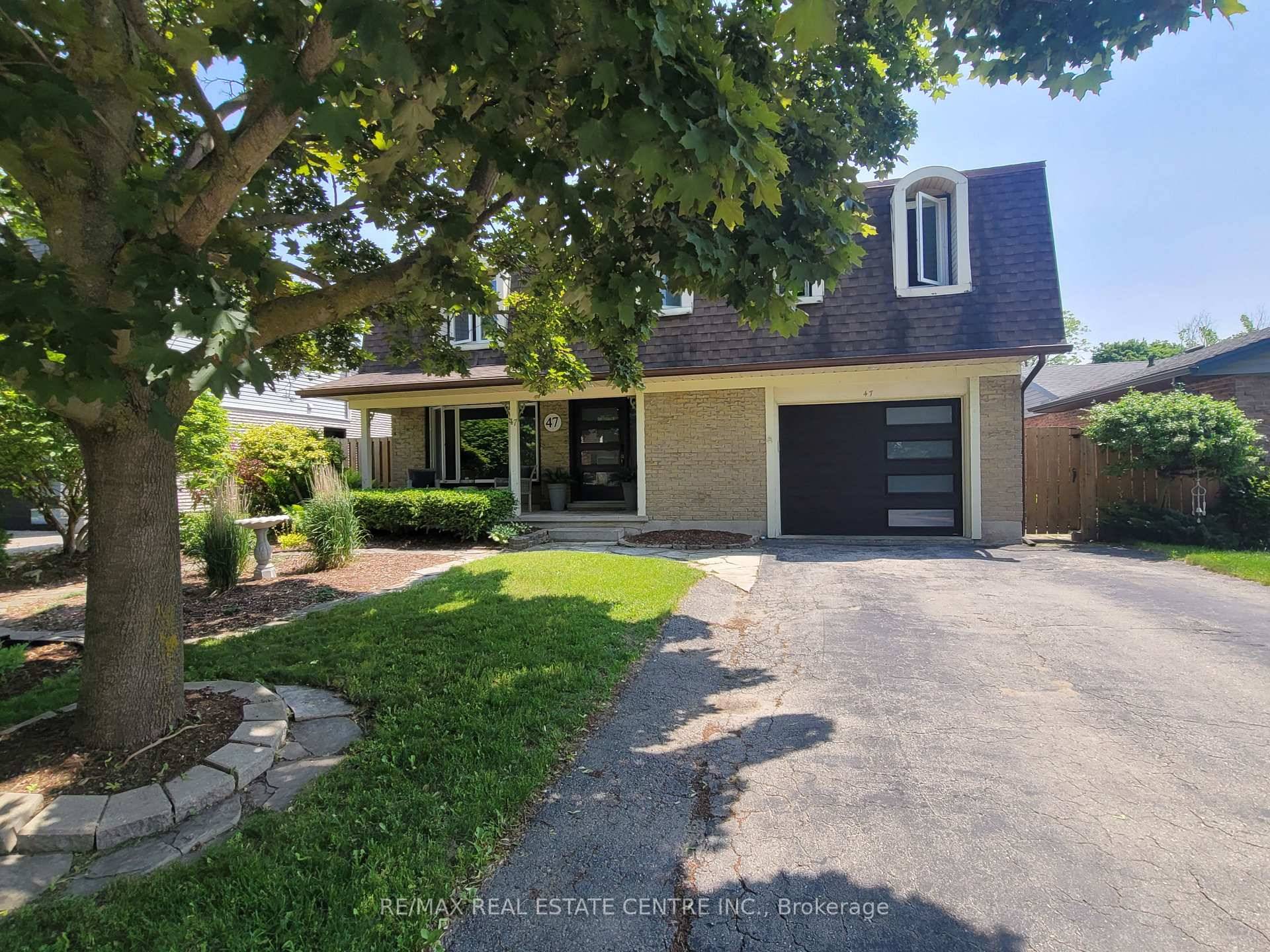5 FULL LEVELS ! TURN KEY HOME WITH POOL !