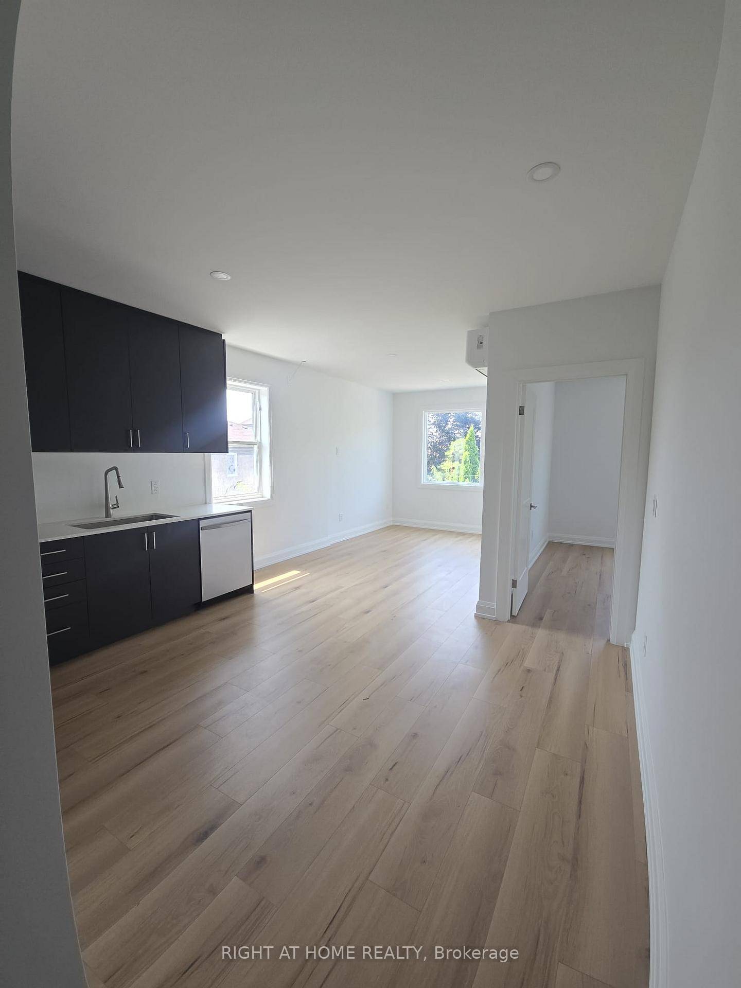 Experience modern living in this brand new, a beautifully designed home in the heart of Oakwood Village, just 5 min walk to both ECLRT and TT line and quick access ...