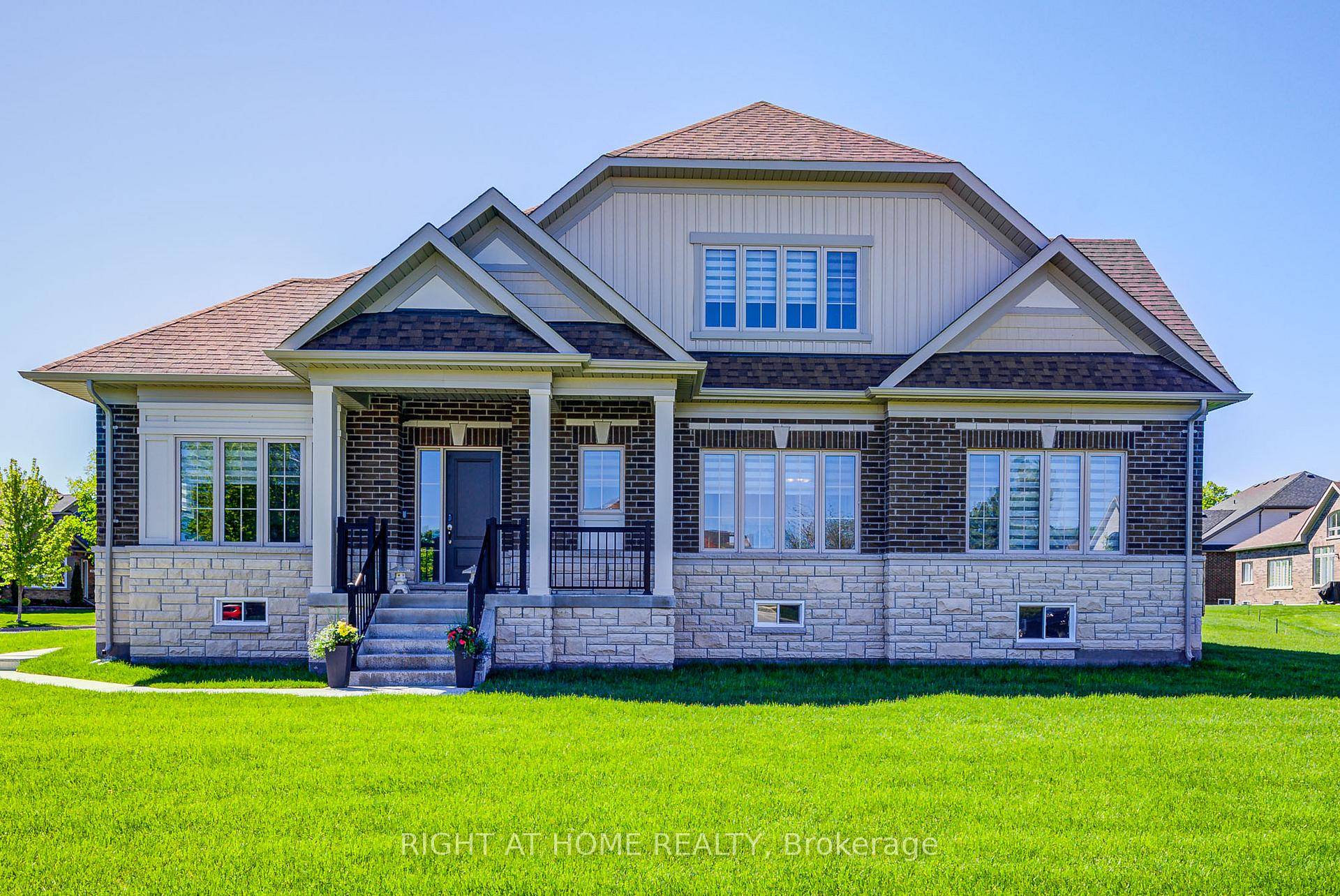 Welcome to this beautiful 2, 474 sf, 2 year new detached Bungalow Loft corner home located in the heart of Scugogs sought after active adult lifestyle community and great for ...