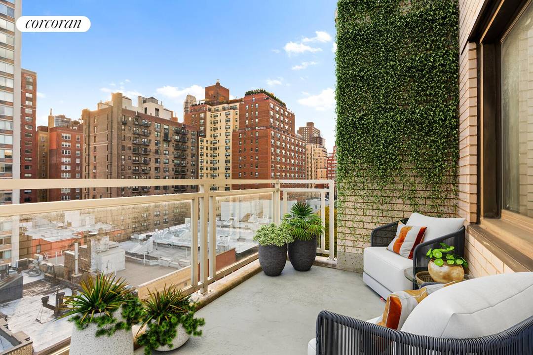 RENOVATED SPONSOR UNIT NO BOARD APPROVAL Junior Four with a large terrace facing South, ideally located on a quintessential tree lined street on a quiet Upper East Side block.