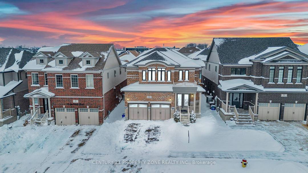 Discover Elevated living at 14 Spachman Street, a beautifully crafted 2021 Built Fusion Homesresidence designed for modern elegance amp ; Still under tarion warranty.