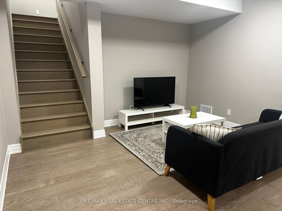 Fully inclusive 2 Bedroom, 1.