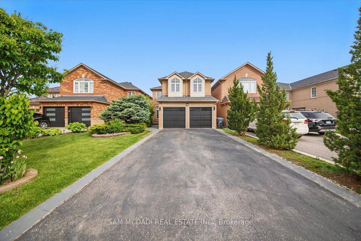 Fully Upgraded 4 Bedroom Detached Home with In Law Suite Prime Mississauga Location.