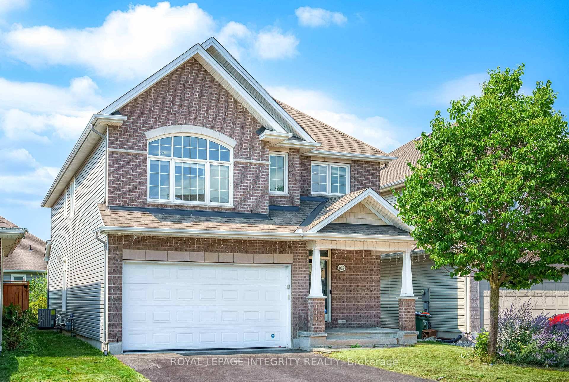 Welcome to 514 Carina Crescent in the sought after Stonebridge community in Barrhaven a stunning 4 bed, 4.