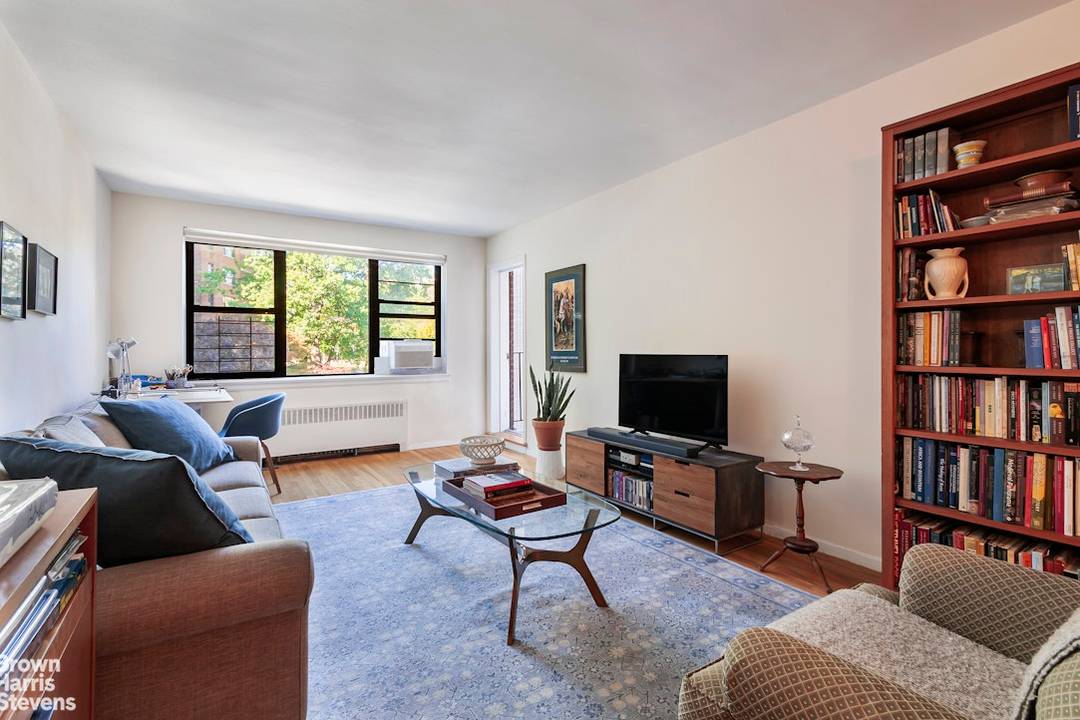 Best of both worlds ! This large, 3 bedroom 2 bath apartment w Balcony is in Central Riverdale, an area that offers a peaceful, relaxed atmosphere with a touch of ...