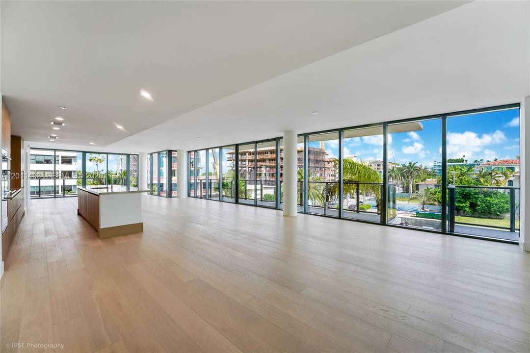 WELLNESS AT THE CORE OF THE ONLY AVAILABLE LARGEST 3 BEDROOM 05 LINE AT THE WELL BAY HARBOR ISLANDS, a boutique building shaped around health and longevity.
