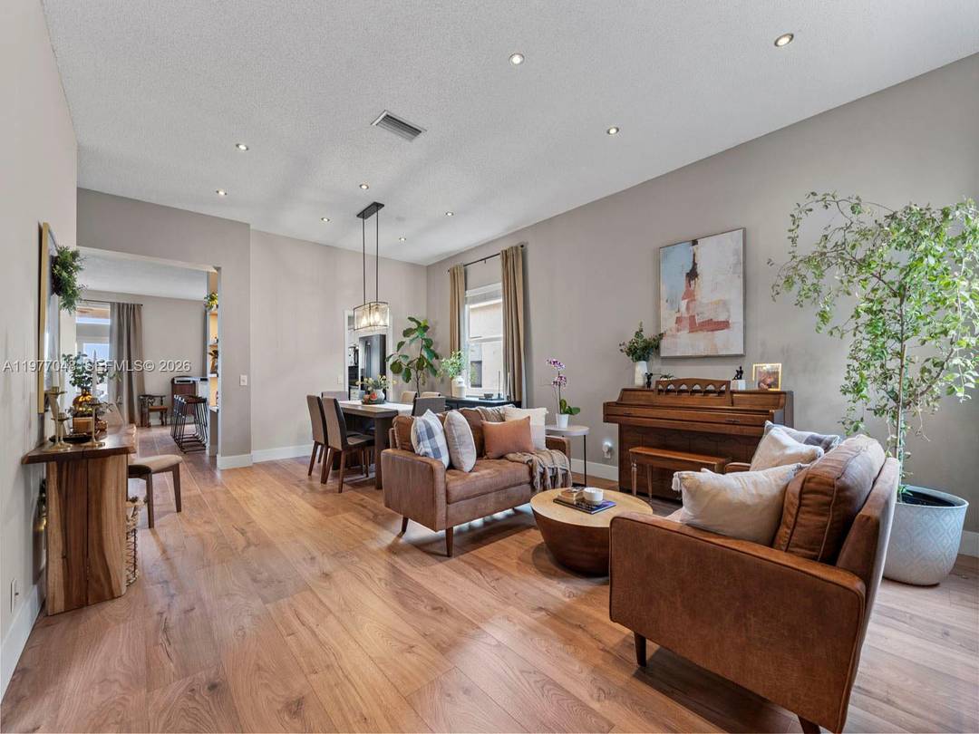 Here is your opportunity to live on the most coveted water views Weston has to offer.