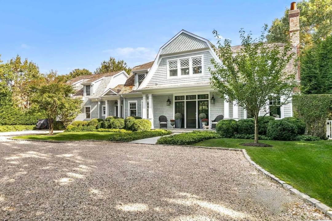 Gorgeous 5 Bedroom Sag Harbor Designer Countryside Estate!