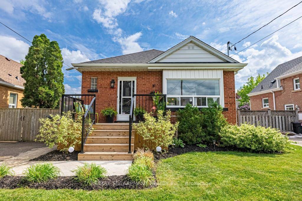 Welcome to this exceptional fully legal duplex located in the highly sought after Sunning Hill neighborhood, perfectly positioned on the Mountain Brow and just steps away from its breathtaking views, ...