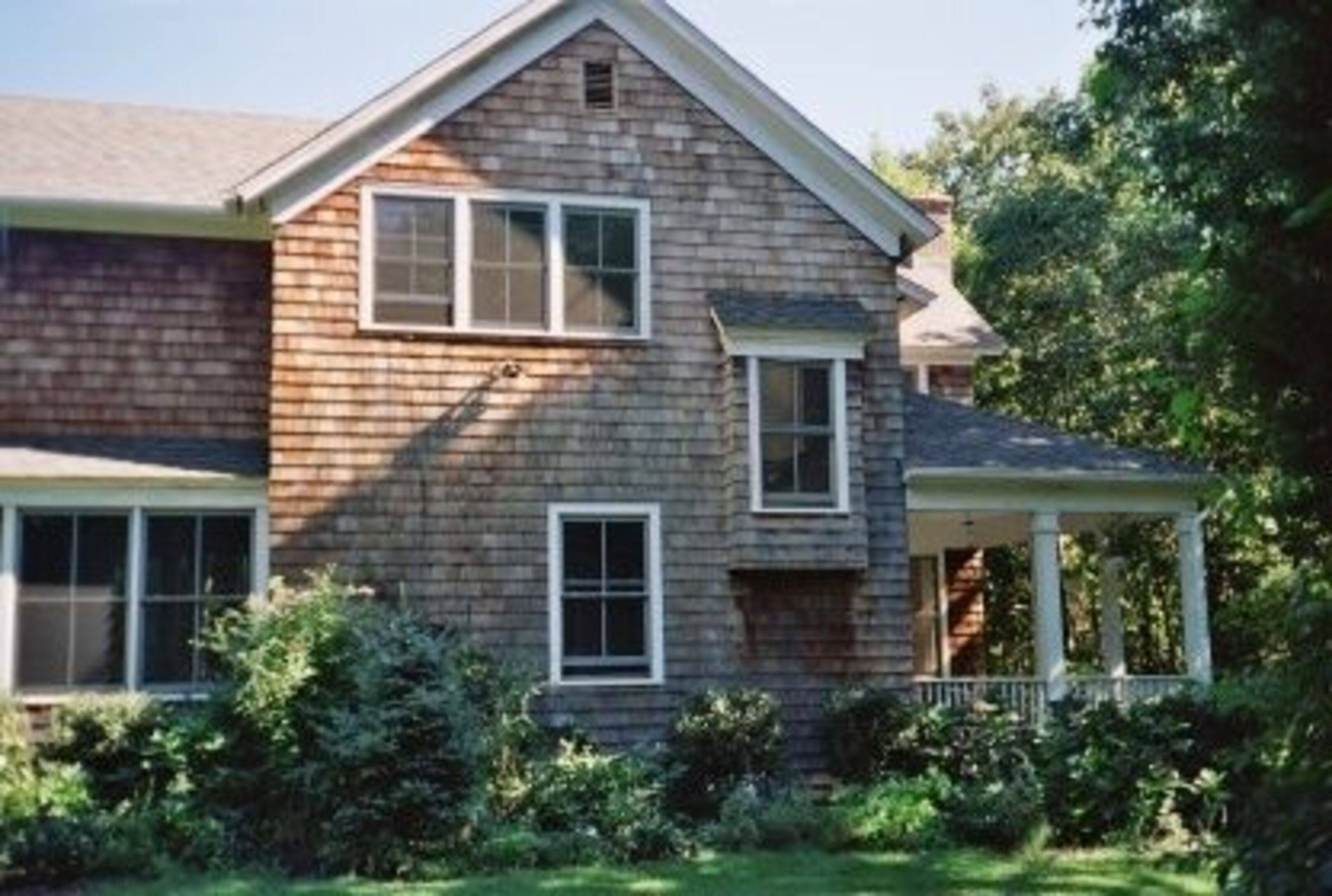Sunny, Spacious and in East Hampton