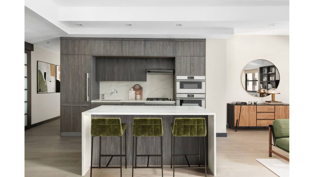 This rarely available, 1, 100 SQ FT loft is one of the most sought after layouts at 20 Pine Street The Collection.