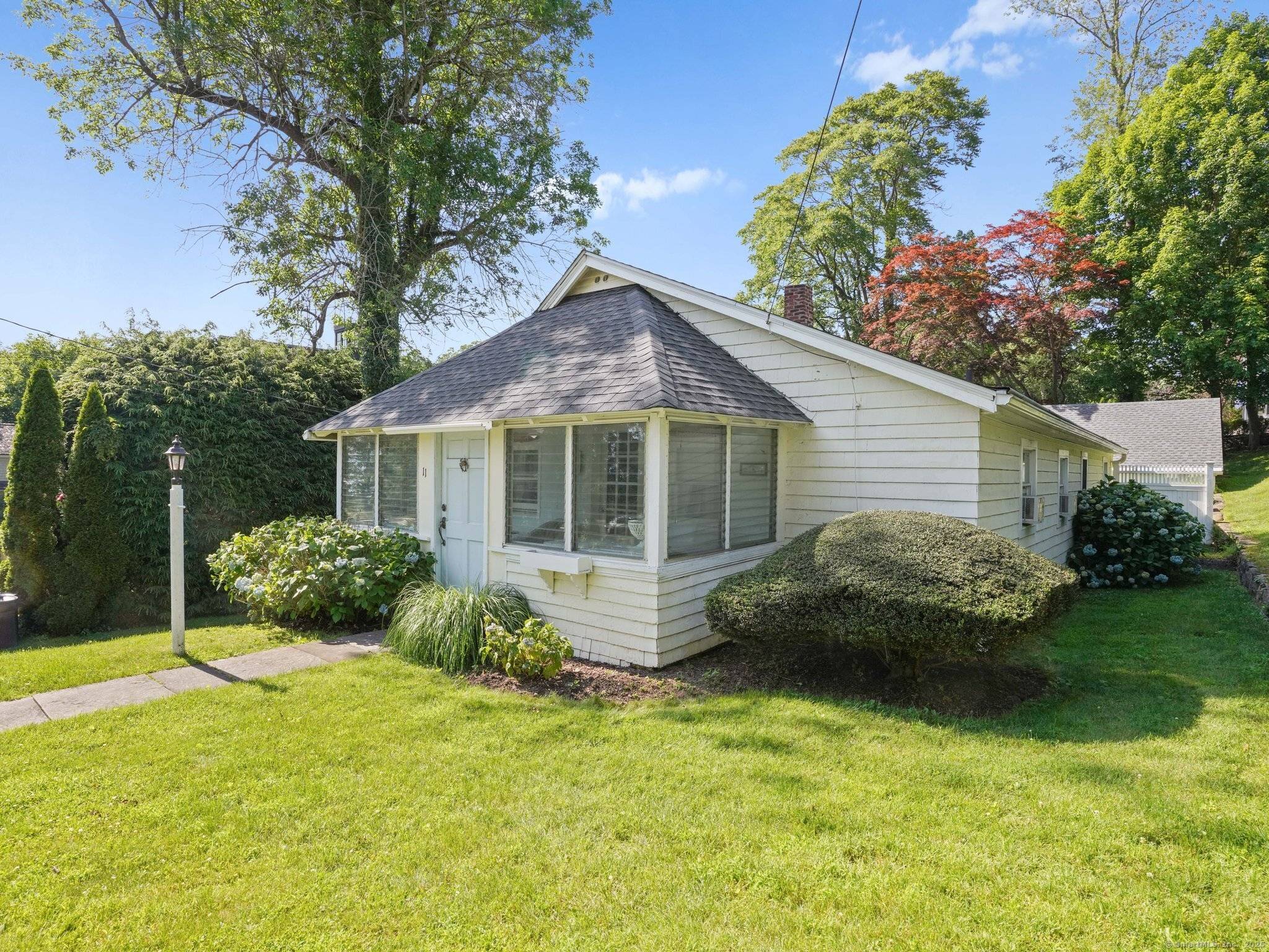 Fabulous turn key, fully furnished short term rental in town Rowayton.