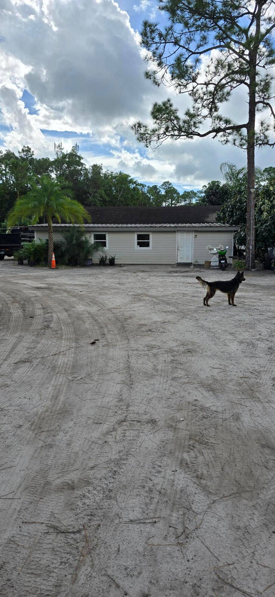 ON OKEECHOBEE ROAD, TOWN OF LOXAHATCHEE GROVES.