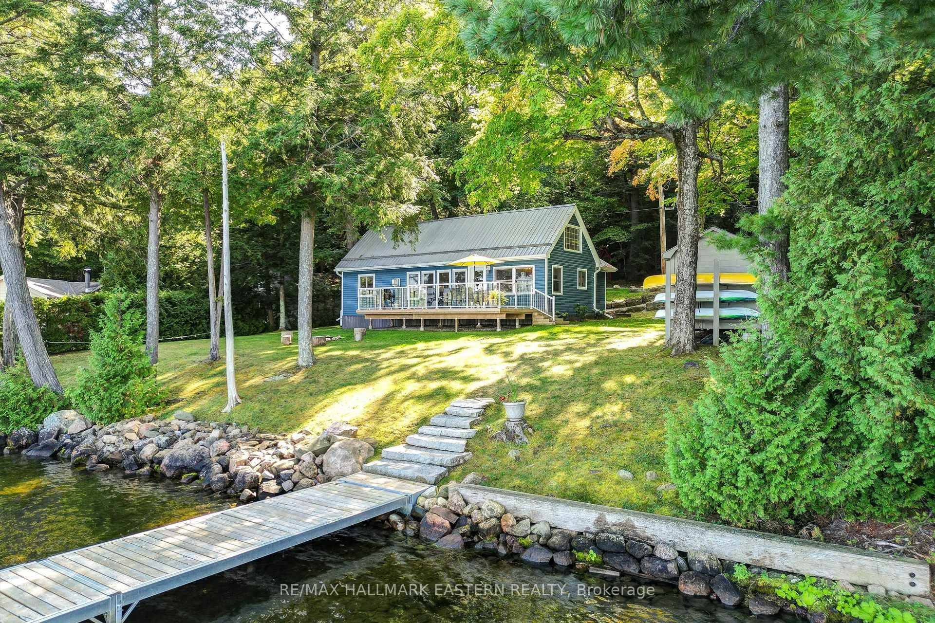Welcome to your lakeside retreat in the heart of Kawartha Lakes !