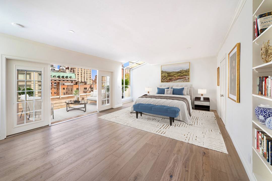 Renovated Duplex with Private Roof Deck This beautifully renovated, sun filled one bedroom duplex with a 300 sq.