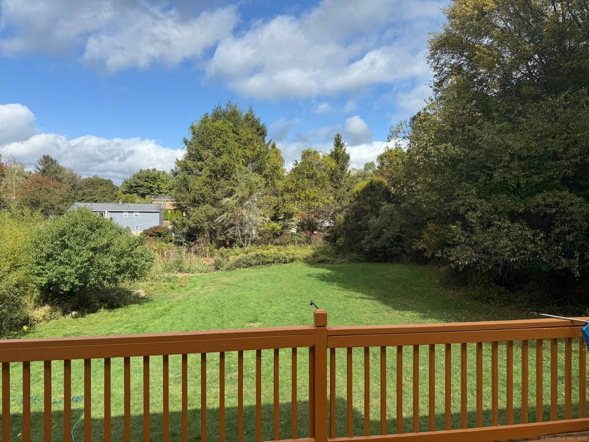 Great Location ! Colonial with 4 beds 2.