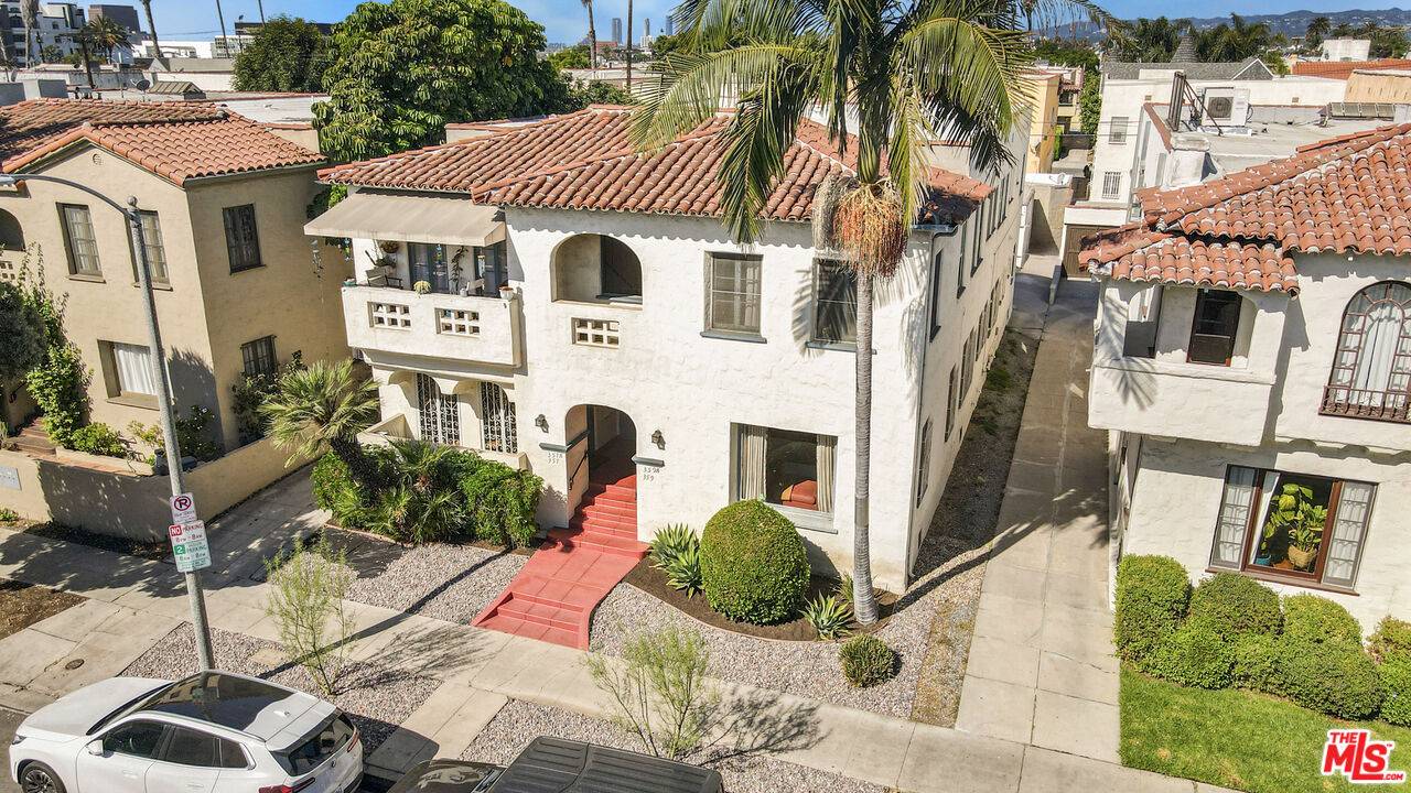 357  N Curson Ave 8BR Hancock Park La