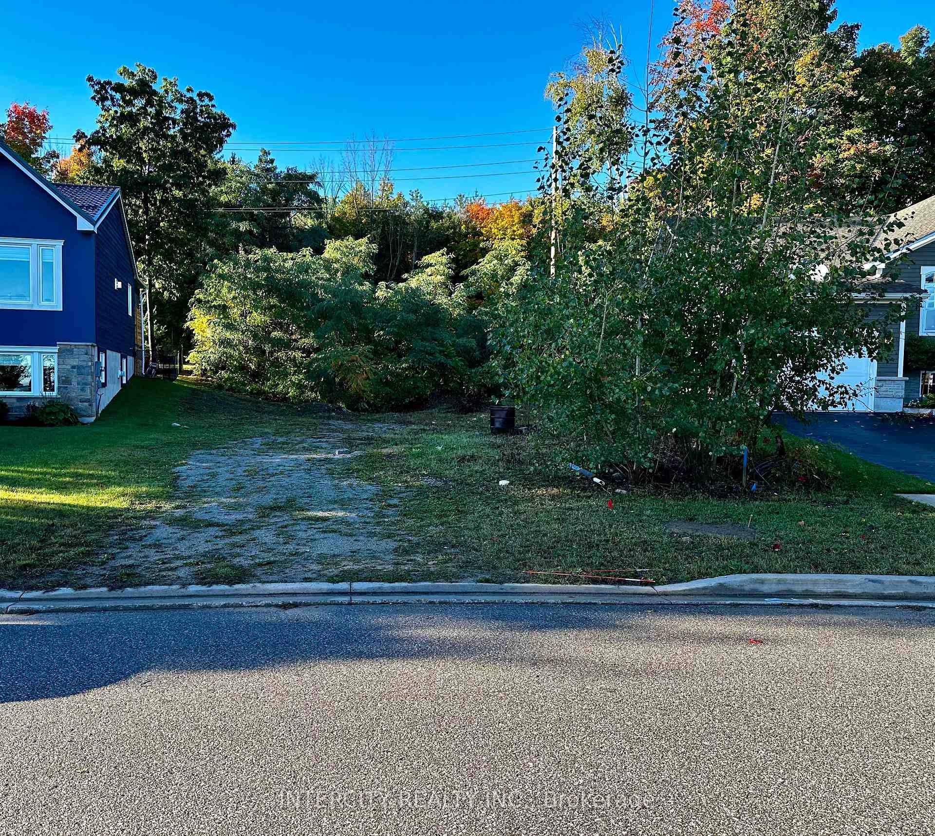 Build your dream home in Midlands most sought after waterfront community.