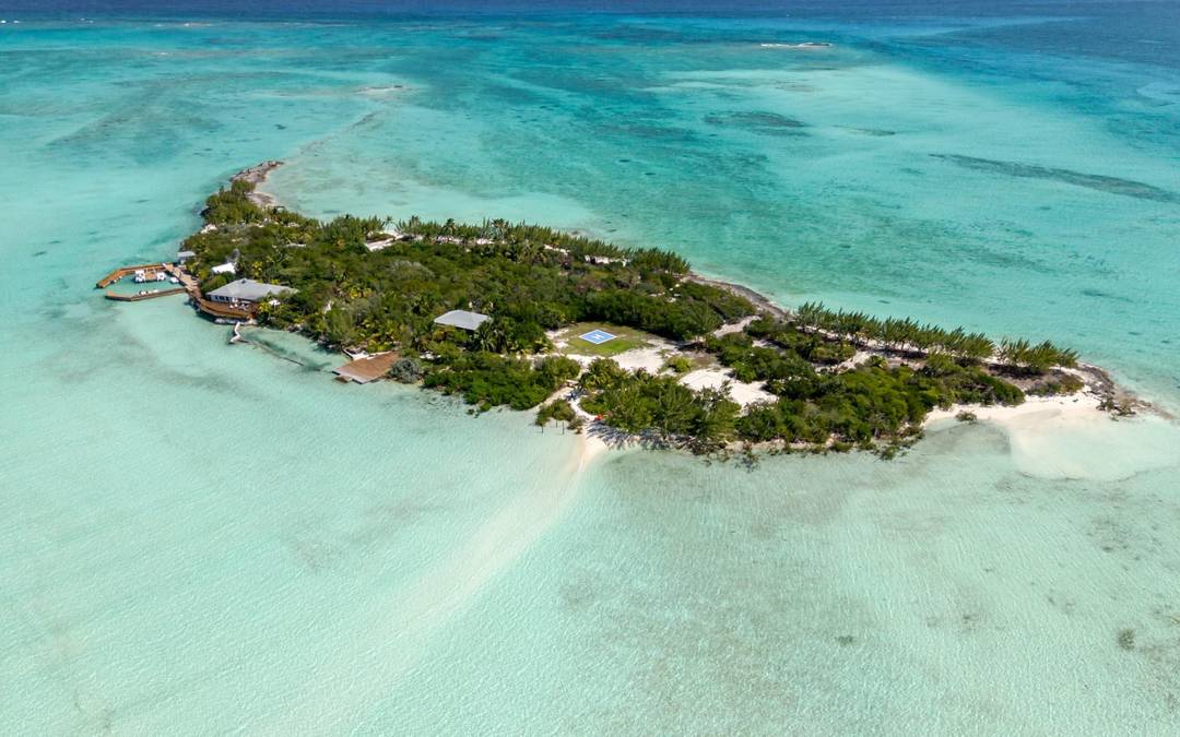 VICTORIA ISLAND Private Island Andros