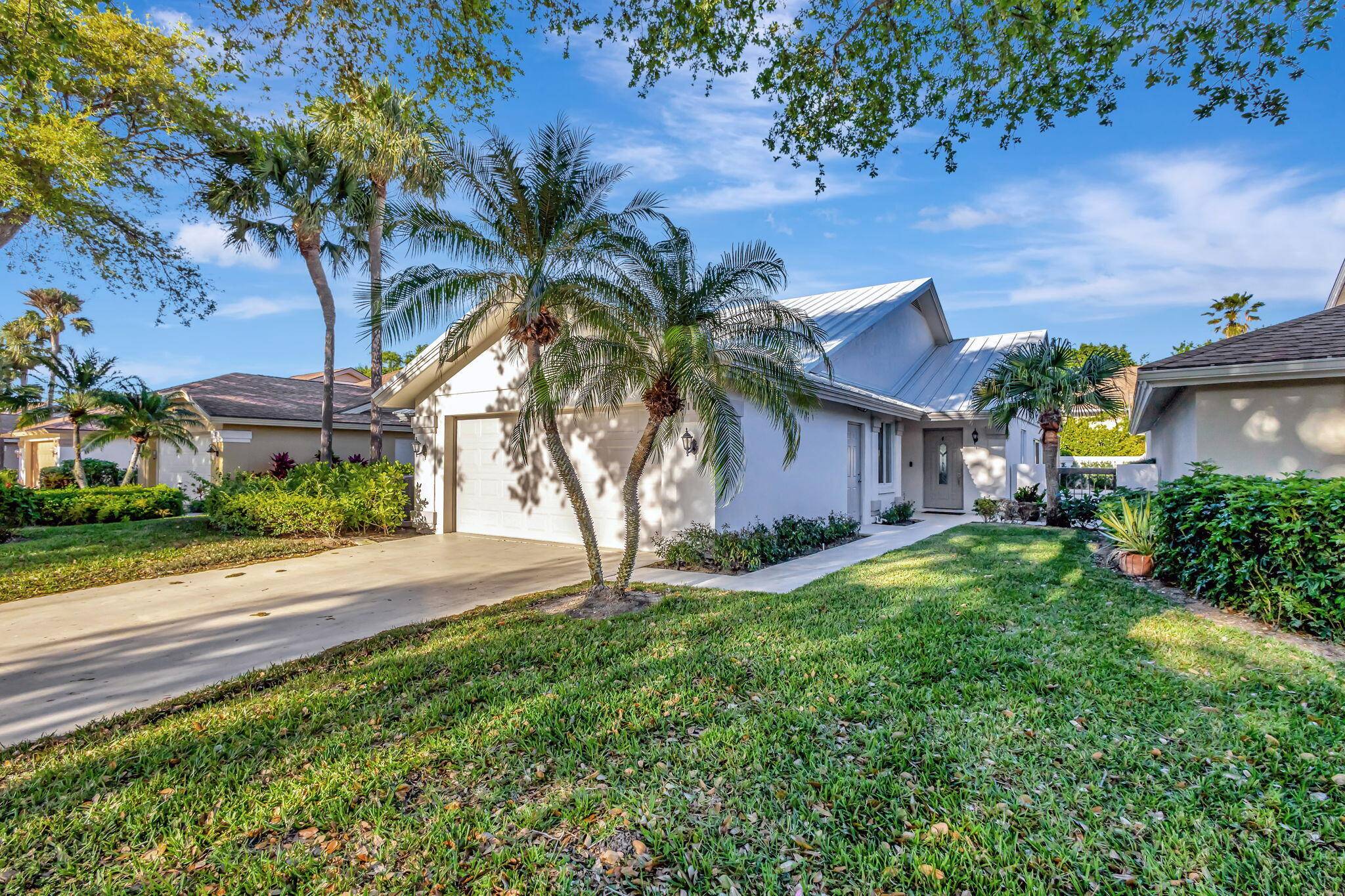 Welcome to this beautifully renovated 3 bedroom, 2 bathroom home in the highly sought after Ridge at the Bluffs community.