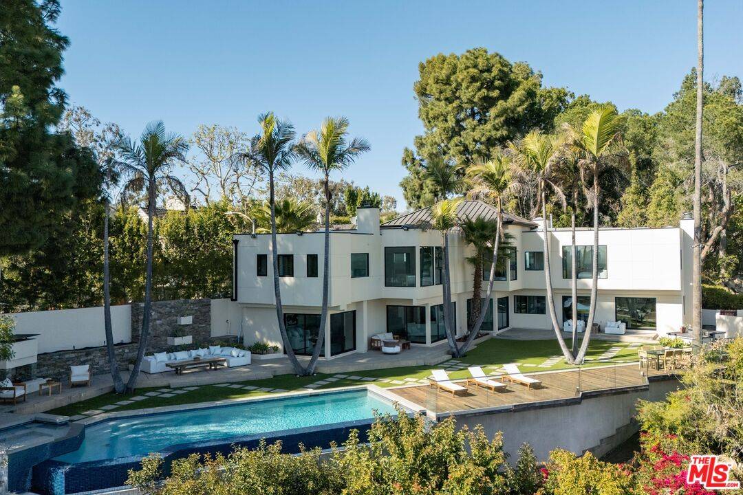 1185   Loma Linda Dr 5.0 Beverly Hills Post Office | B.H.P.O. LA