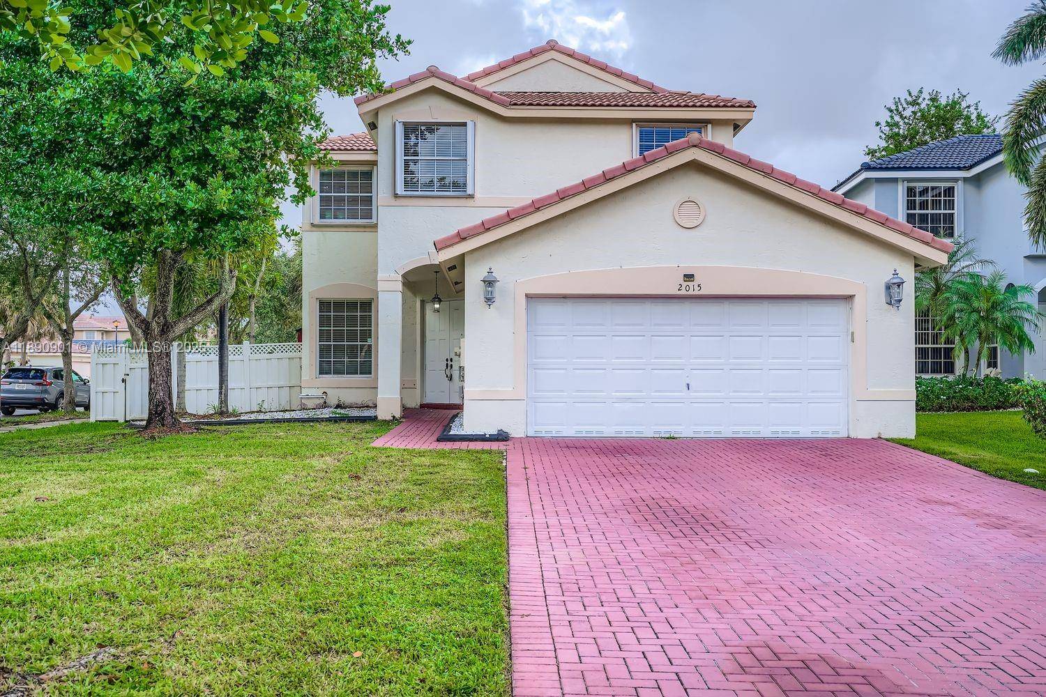 Welcome to this fantastic, 4 bedroom, 2.
