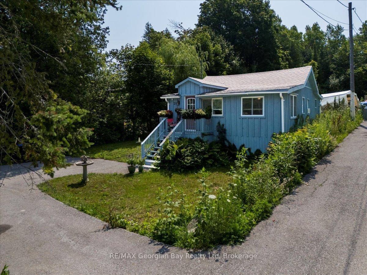 Looking for the perfect little affordable home or 4 season cottage ?