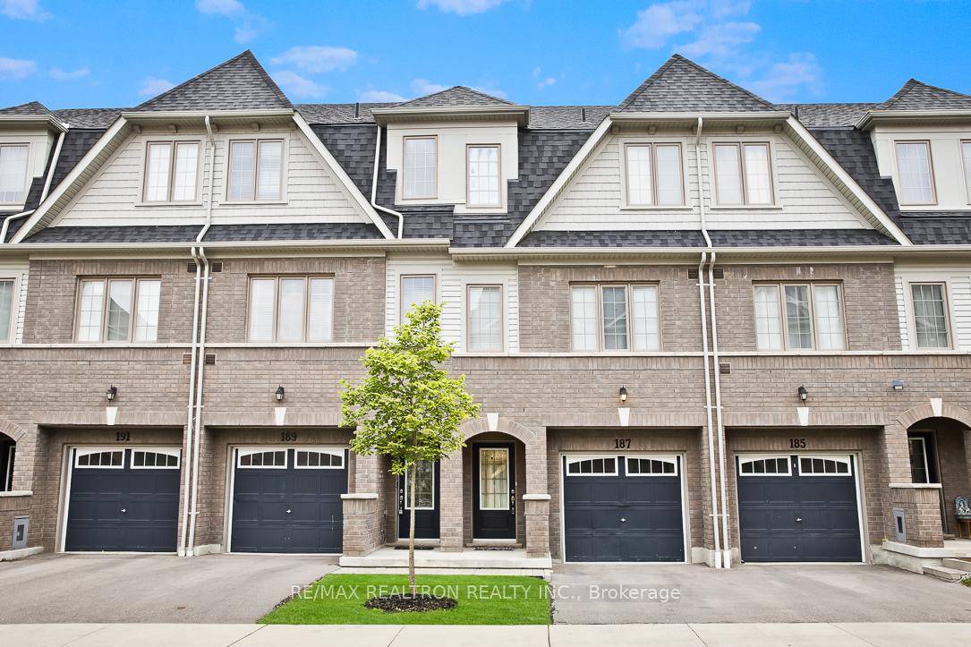 4 Years Old Town Home Located In A Prime location of Oshawa !