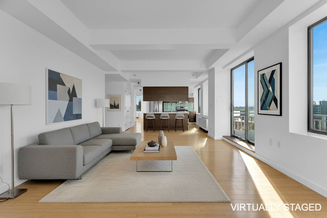 Experience sophisticated living in this immaculate three bedroom, two bathroom full floor penthouse at Observatory Place.