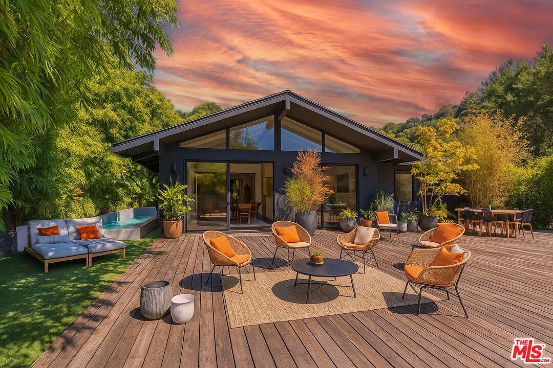 1633   Queens Rd 3BR Sunset Strip La