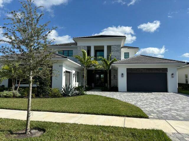 AVENIR'S MOST EXCITING LUXURY ESTATE BUILDER W LARGE 1 4 ACRE HOMESITES.