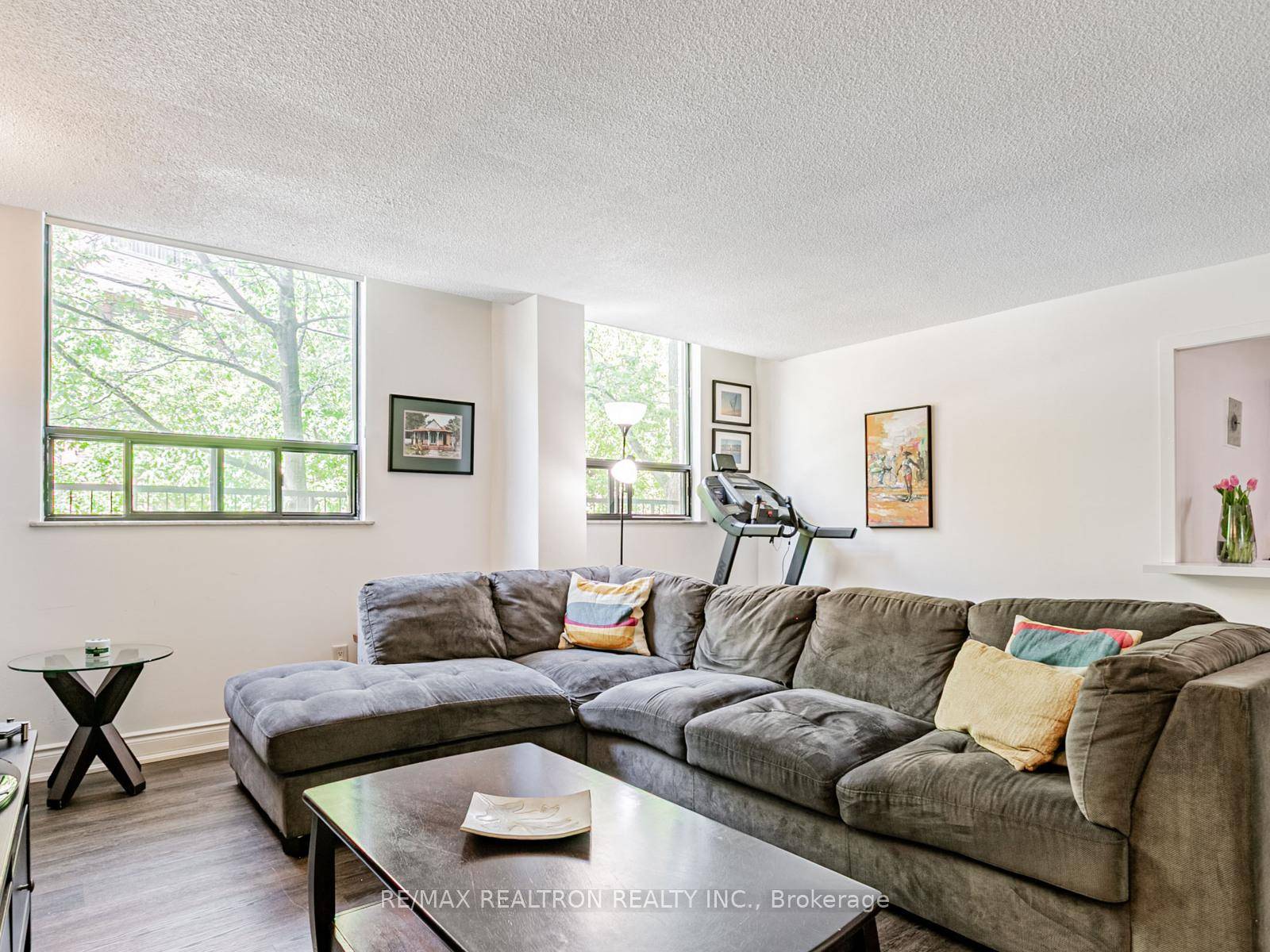 Great 2 Bedroom Condo in Wonderful Building and Mid Town Forest Hill Location and Over 1200 sqft and Light Filled Open Concept Layout.