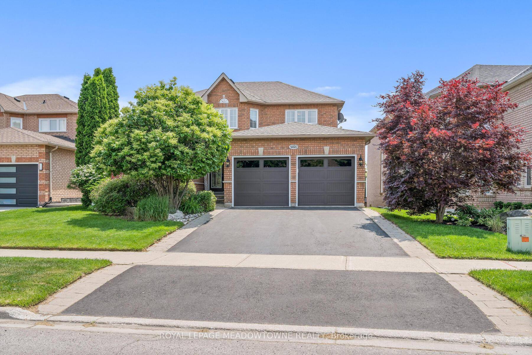 Fabulous Country Glen home offering almost 2500 sqft above grade gorgeous heated inground salt water pool, waterfall, hot tub, waterproofed covered patio, walk out basement, mature landscaping, landscape lighting amp ...