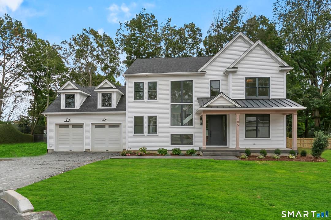 Welcome to Oronoque Hills Stratford's premier new construction community of 11 beautifully crafted free standing homes, set within the desirable North End and bordering the scenic Oronoque Country Club.