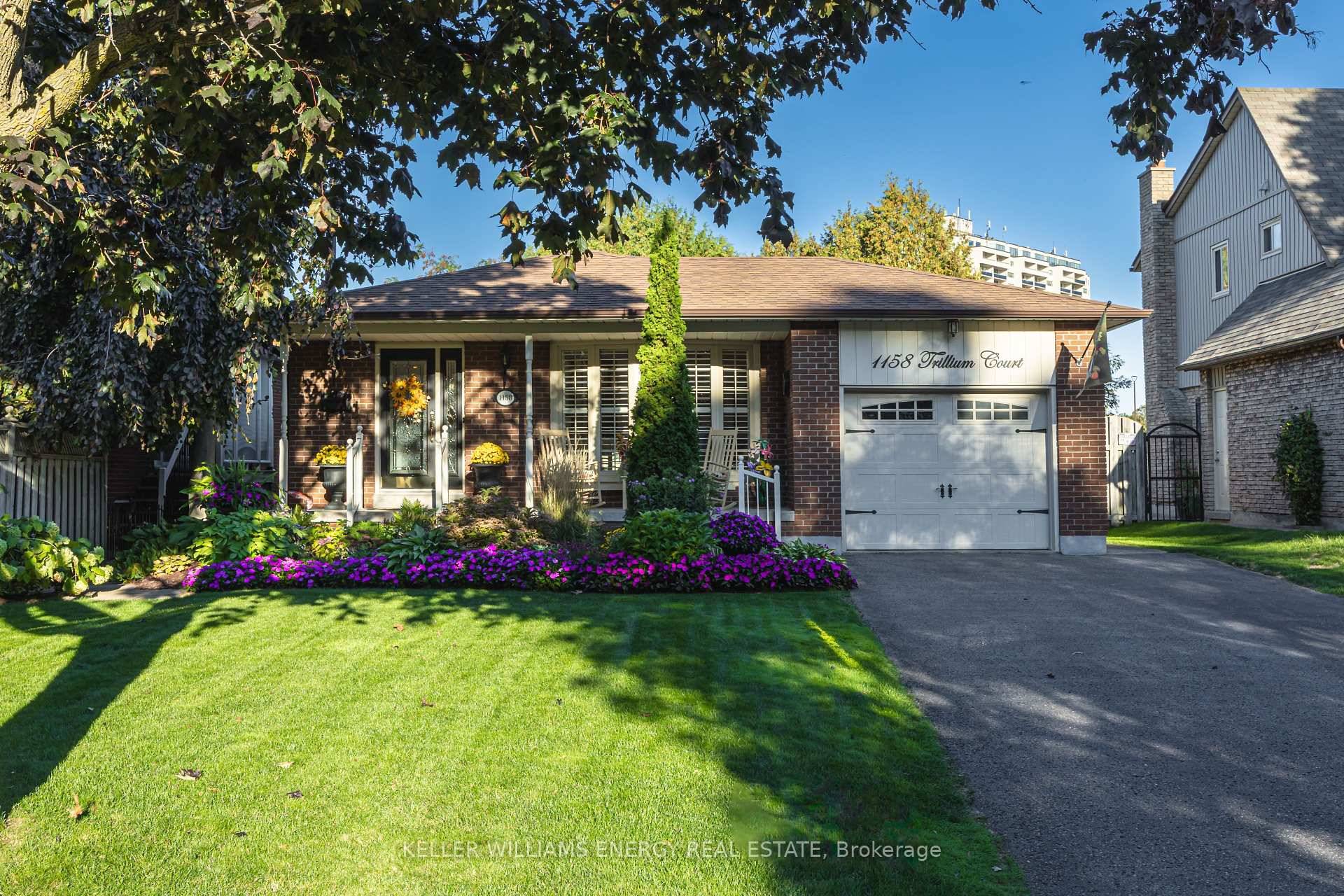 Welcome to this gorgeous 4 level backsplit located on a quiet, family friendly court.