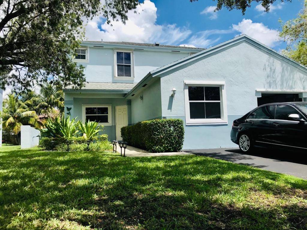 Beautiful Single Family Home, 4 bedrooms and 3 bathrooms.