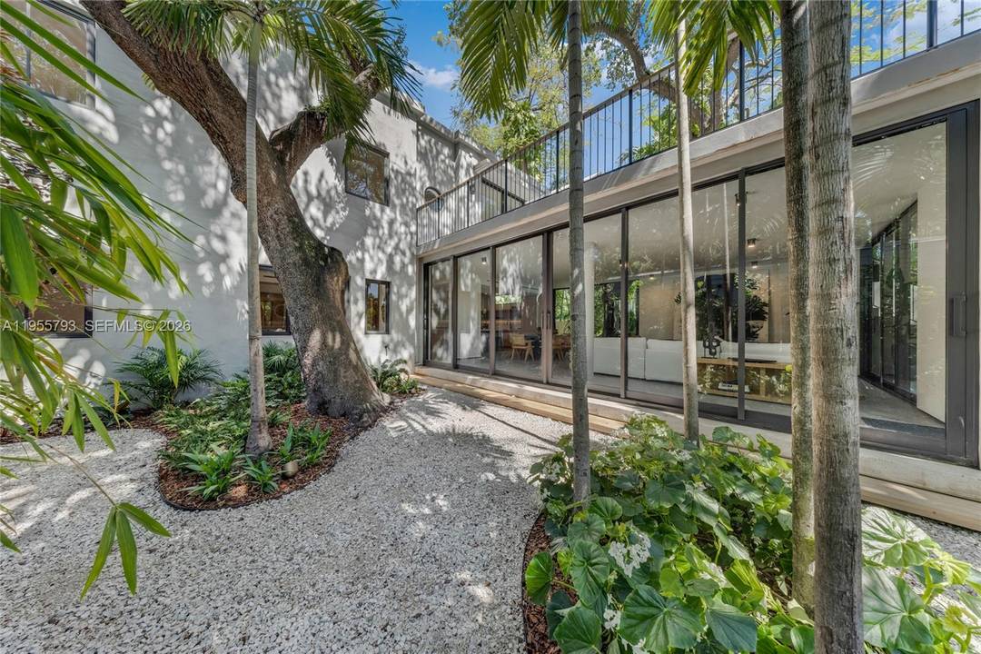 Welcome to Jungle Book. A one of a kind architectural masterpiece in Spring Garden, one of Miami's most historic and charming neighborhoods along the Miami River.