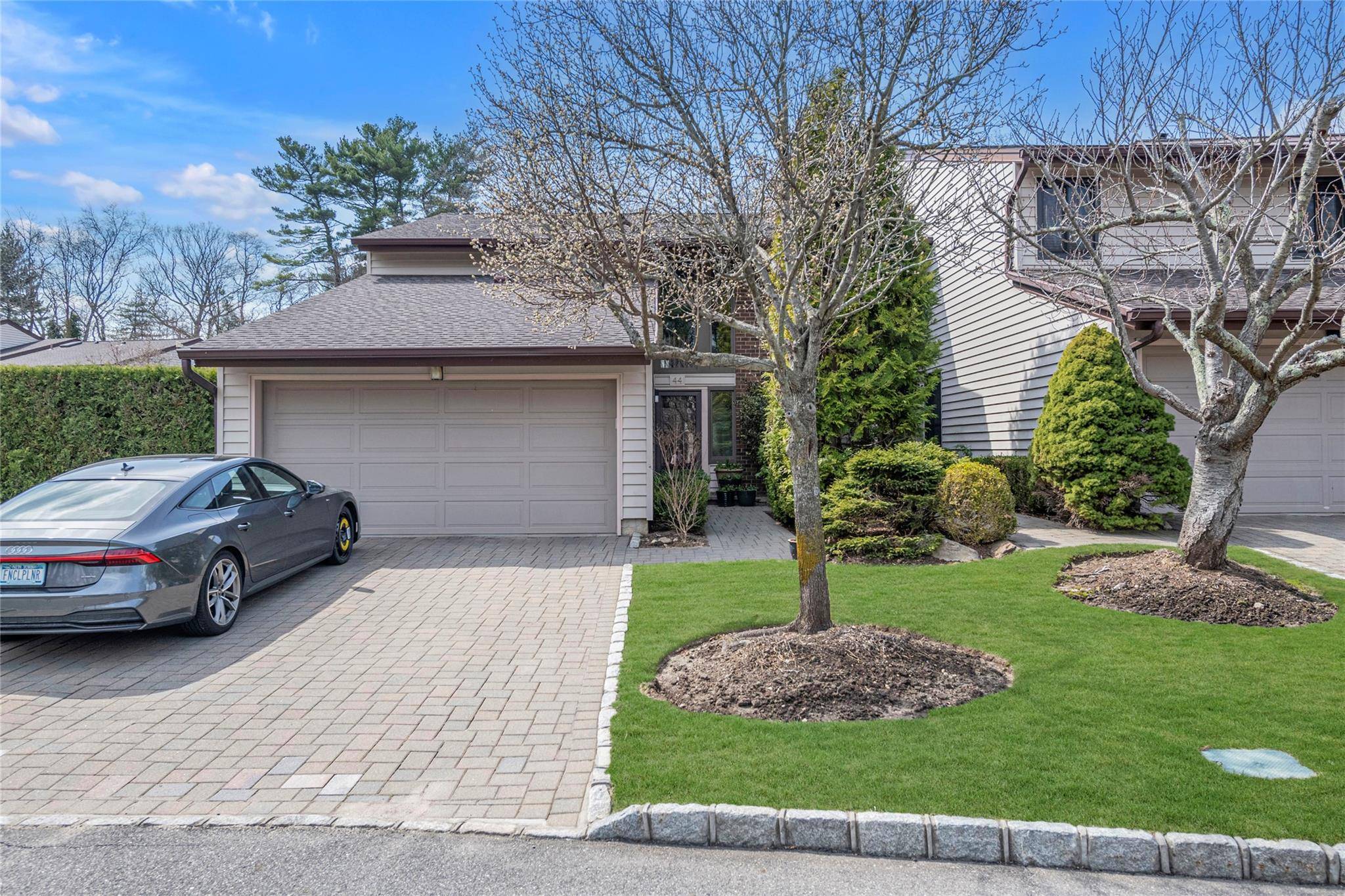 Welcome to this beautifully renovated Chadwick end unit in the Maple Run Gated Community.