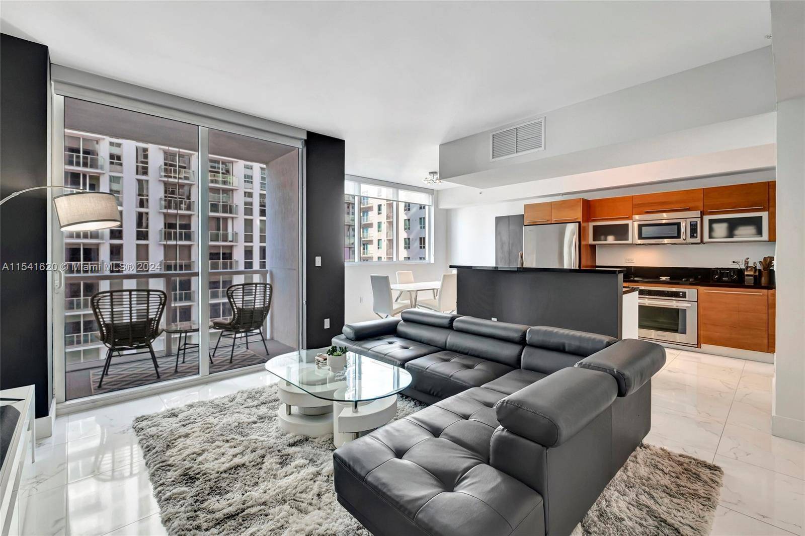 Welcome to one of the most unique floor plans in all of Downtown Miami.