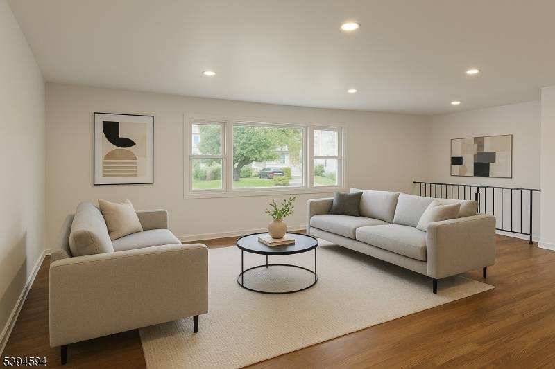 This remodeled coastal home is located just blocks from the iconic Seven Presidents Beach !