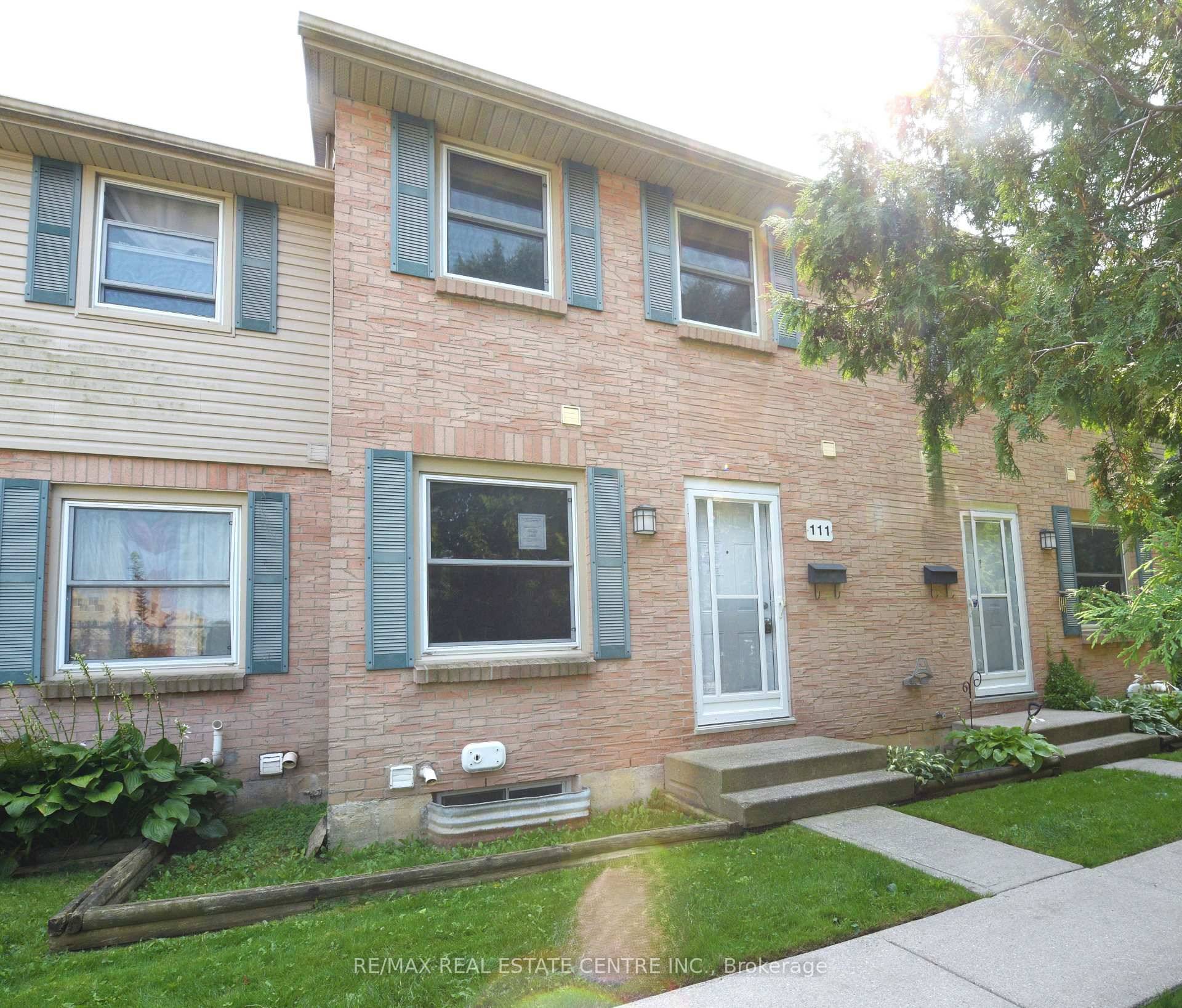 Updated 2 Storey Townhouse Near Fanshawe College !