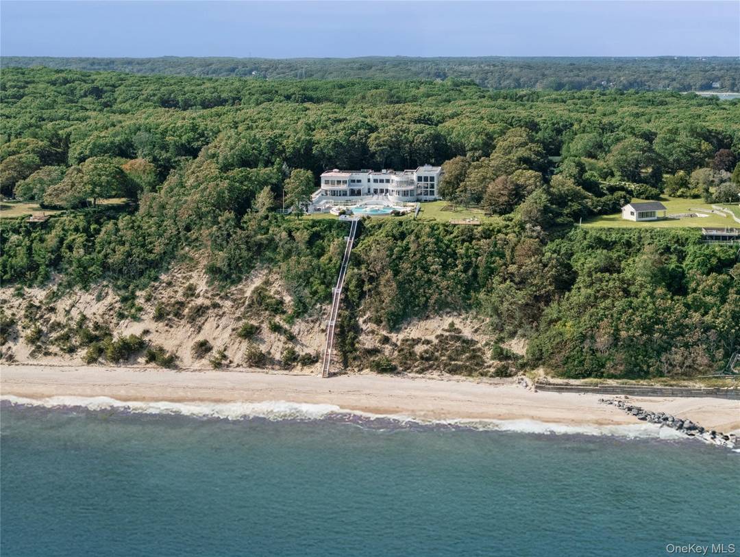 A Waterfront Legacy Estate on the North Shore of Long Island Set on over eight acres of elevated waterfront land in the coveted enclave of Belle Terre, this extraordinary estate ...