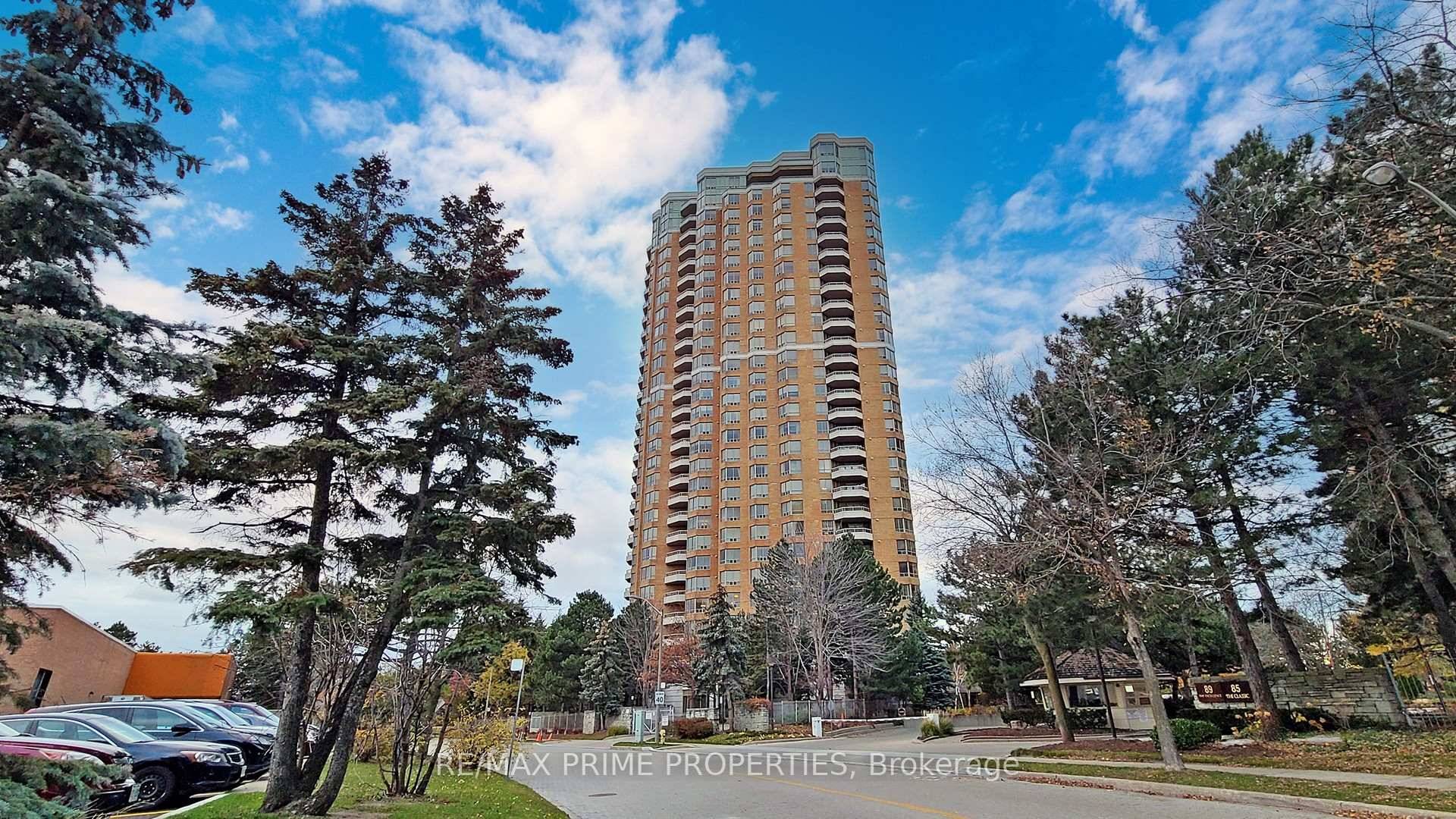 Luxury Skymark The Excellence, By Tridel, 2Br Den 1385 Sq Ft, Immaculate Condition, Large Balcony, Great Location, Very Spacious Unit With 9' Ceilings, Large Kitchen, Den Could Be Converted To ...