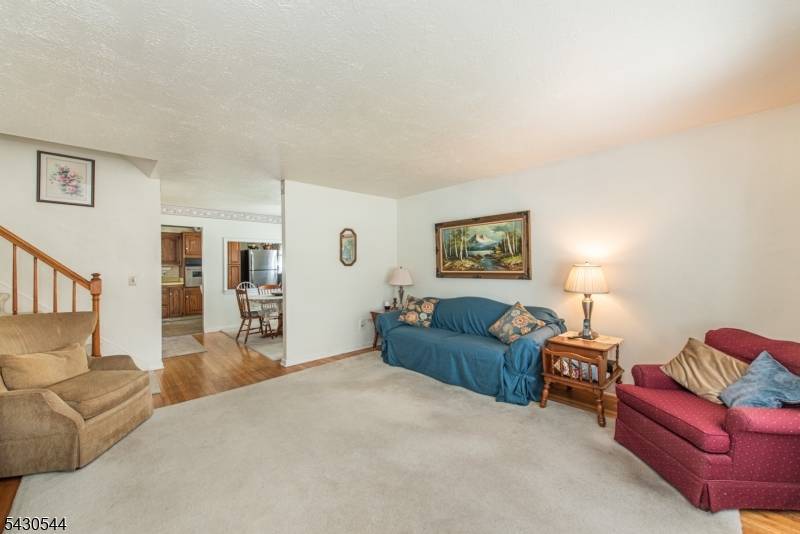 This pristine condition home offers more living space than the average split !