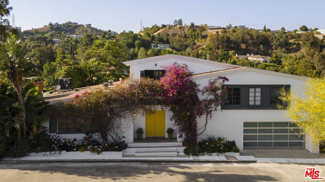 2500   Carman Crest Dr 3BR Hollywood Hills East La
