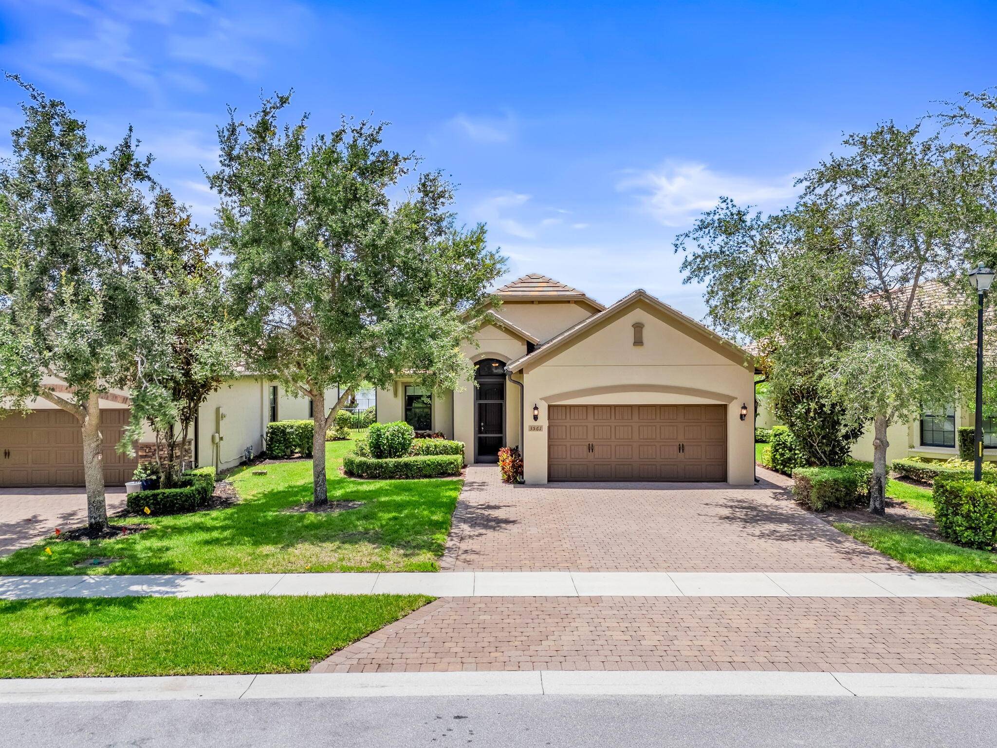 This pristine lakefront home built in 2014 and located in the highly desirable Wellington neighborhood of Castellina, offers 2 bedrooms plus an open den office, 2 bathrooms, and a 2 ...