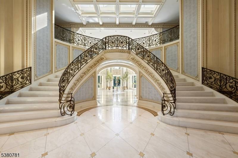 In Alpine's most coveted enclave, where prestige meets perfection, 31 Rio Vista Drive rises as a rare statement of architectural artistry and uncompromising luxury.