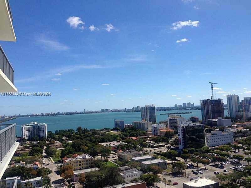 Live at the heart of Midtown Miami.